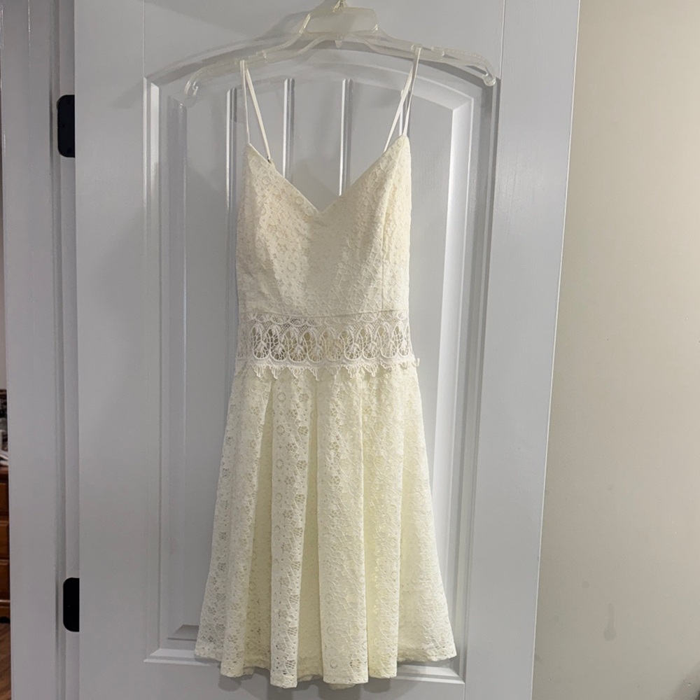 Papaya Elegant Cream Lace Dress